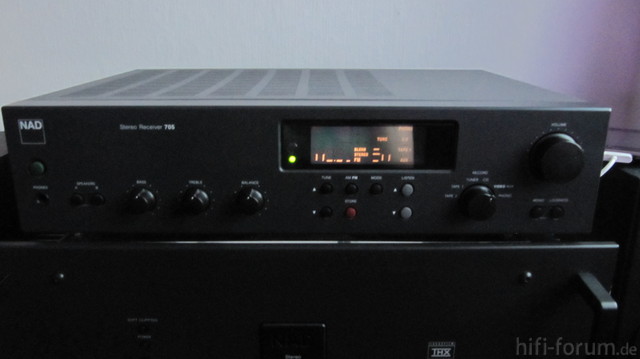 NAD 705