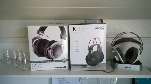 AKG K712, K701 Beyerdynamic T70