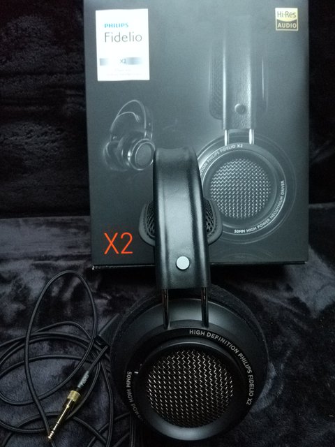 Philips Fidelio X2