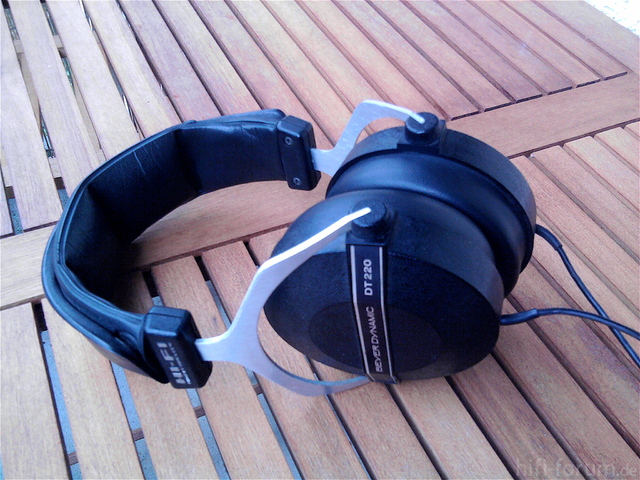 Beyerdynamic DT-220