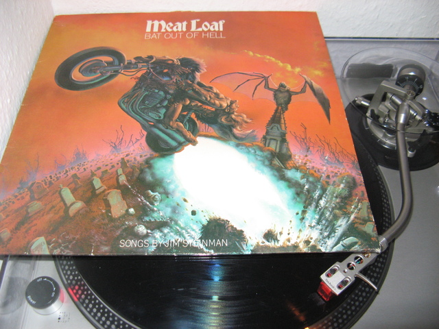 Meat Loaf - Bat Out Of Hell