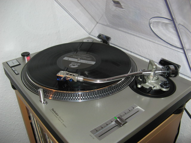 Technics SL 1200 Mk II mit Benz Ace H