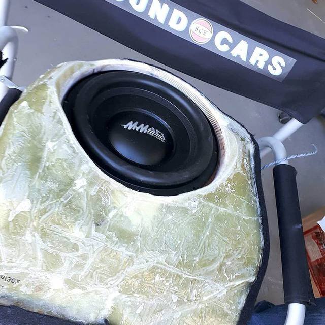 MMATS Frontsubwoofer Fußraum