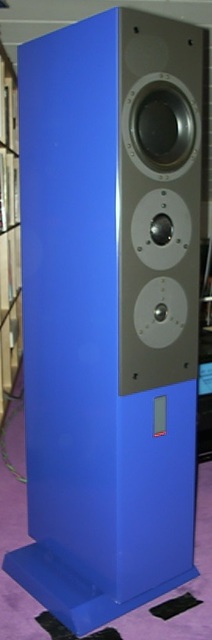 dynaudio C5 in Blau