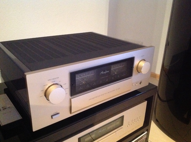 Accuphase 
