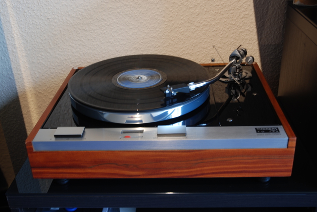 Thorens TD125