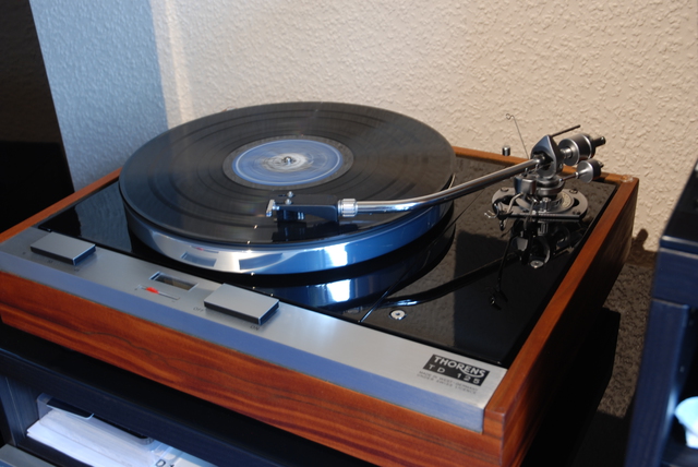 Thorens TD125