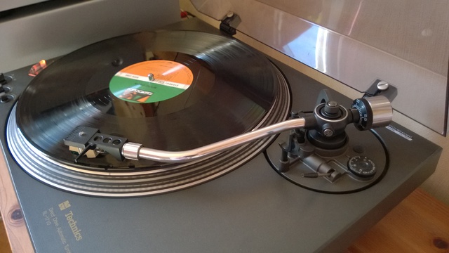 Technics SL 1710 B