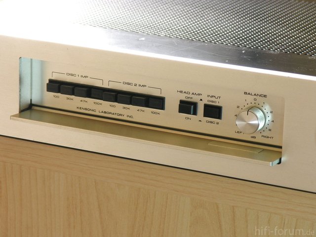 Accuphase C-220 Bedienfeld