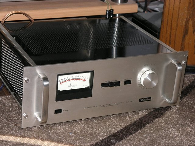 Accuphase M-60