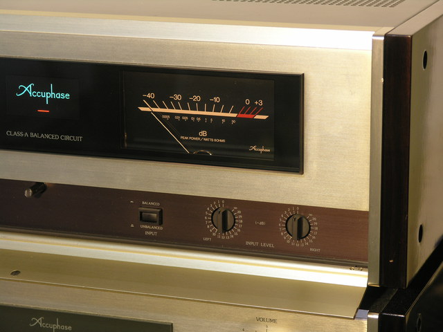 Accuphase P-102