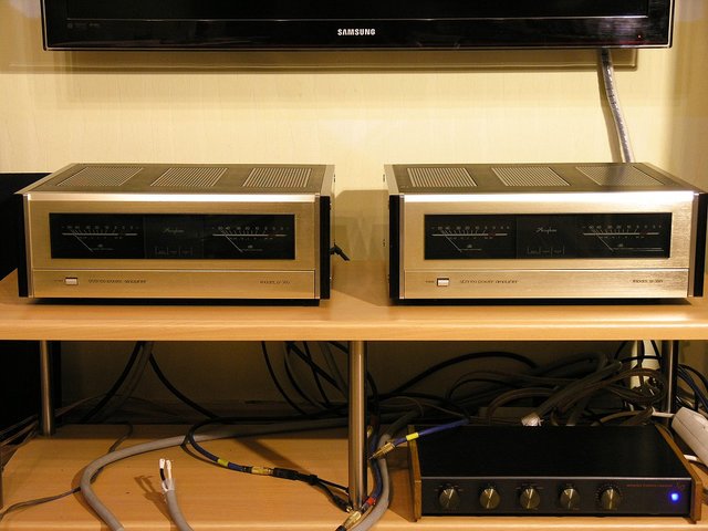 Accuphase P-360 Paar