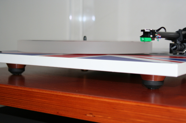 Rega RP3 Union Jack Mit Acrylteller Und Rega 7/9 Füßen