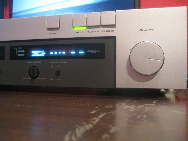 Akai AM-U 210