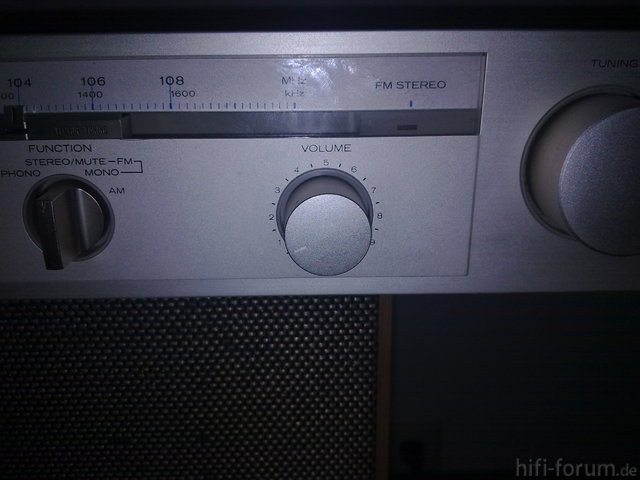 Hitachi SR 2000 AM FM Reciever  3 