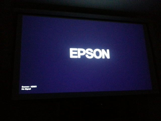 Epson TW6100W Schwarz Mit Blaustich