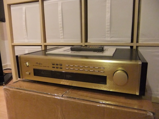 Accuphase T-108