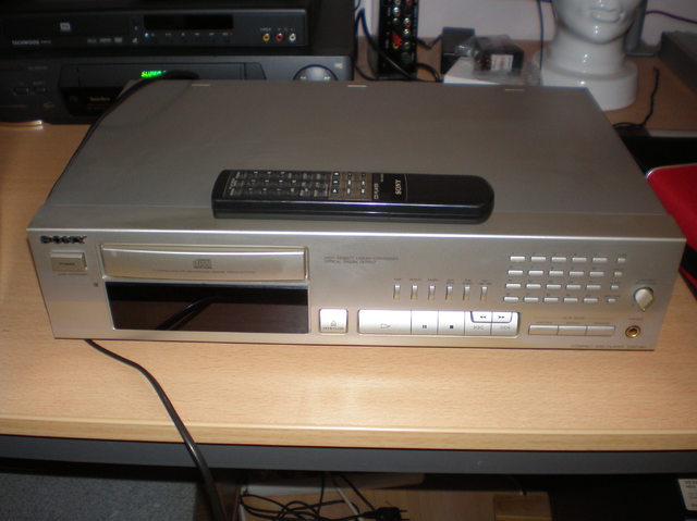 Sony CDP 461