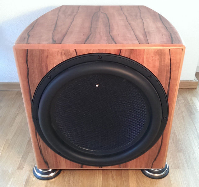 MeroVinger Audio Eins Achtunddreissig Geregelter Heimkino Subwoofer