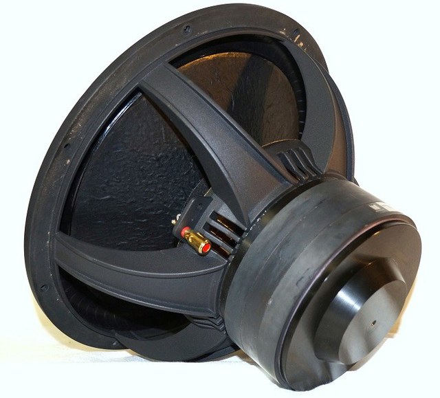 Monoprice Monolith 15”