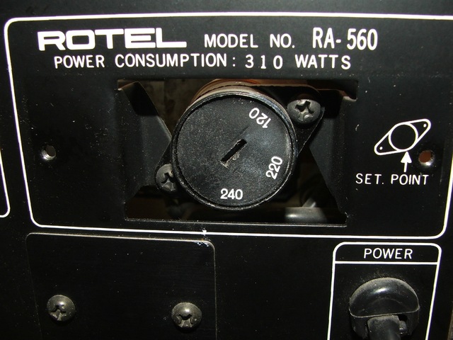 Rotel RA-560