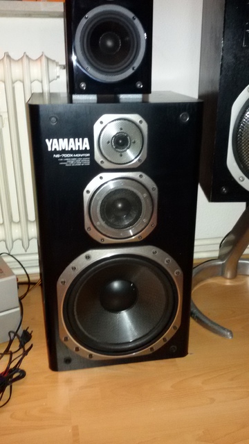 YAMAHA NS-700X