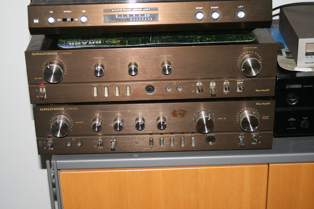 Grundig V2000 Und V5000