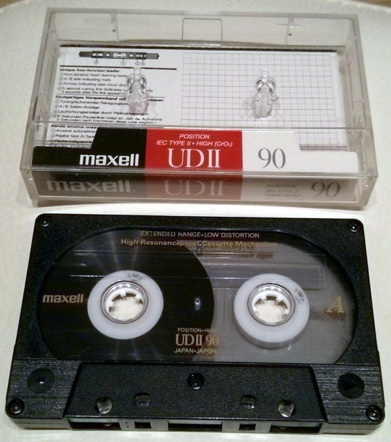 Maxell UD II