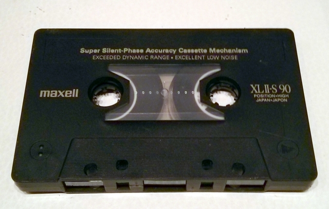 Maxell XL II S 3