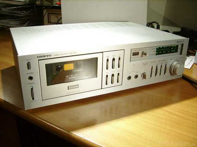 2011 05 06 Onkyo TA2040 Tapedeck 01