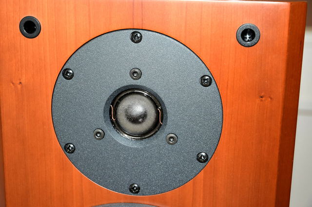 Dynaudio Focus 140