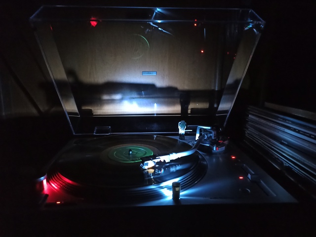 AT-LP120XUSB By Night