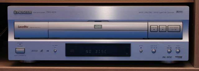 Pioneer DVL-909E