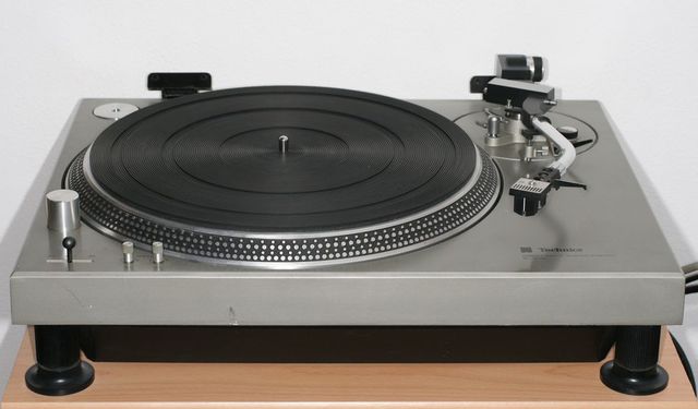 Technics SL-1200