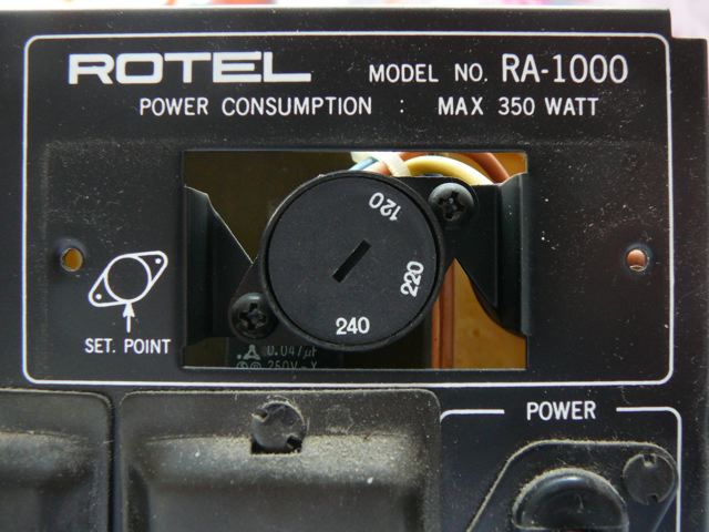 ROTEL RA-1000