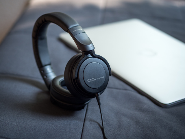 beyerdynamic DT 240 Pro