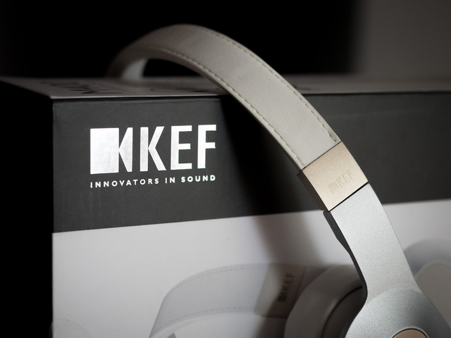 KEF M400