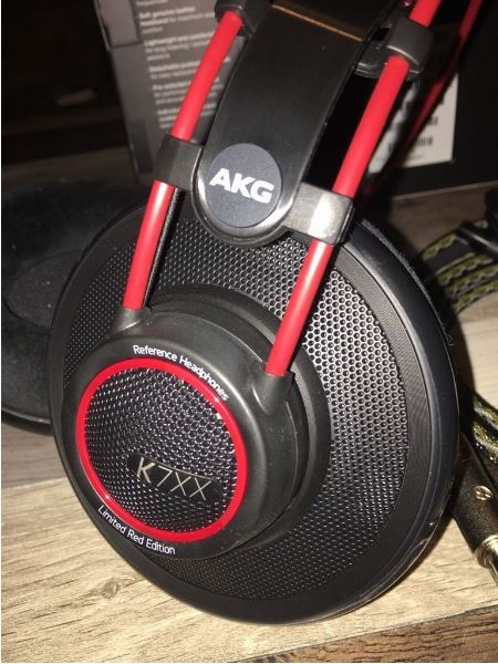 AKG