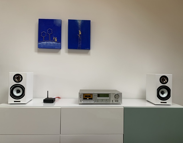 Akai Mit Boxen