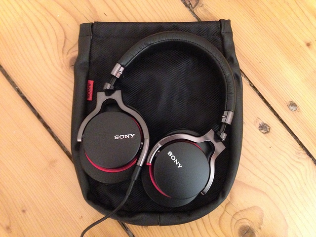 Sony MDR-1R