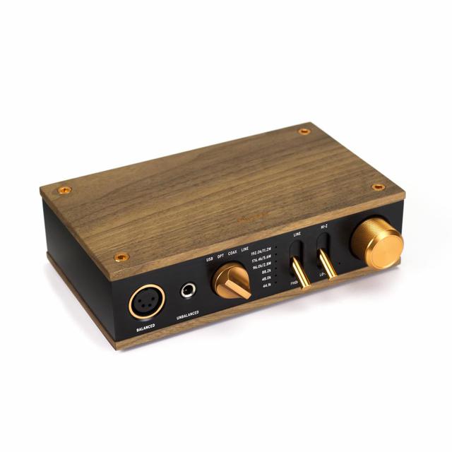 Heritage Headphone Amplifier Front