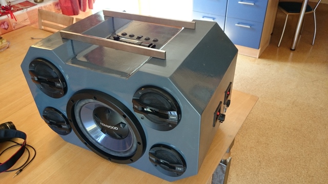 Mega boombox