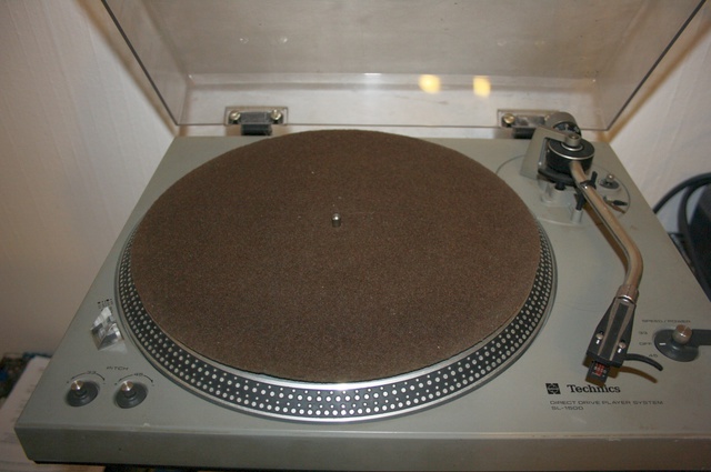 Technics SL-1500