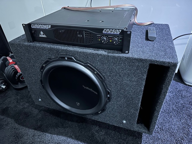 Rockford Fosgate T1D215