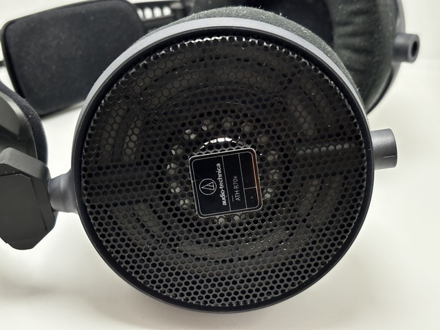 ATH R70 2
