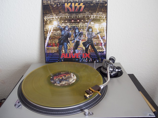 Kiss - Alive XI