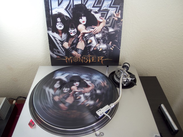 Kiss - Monster (PDA)