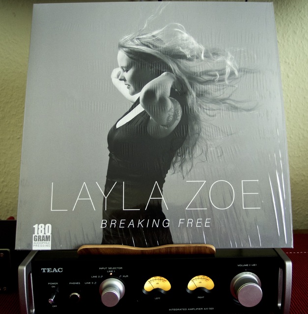 Layla Zoe - Breaking Free