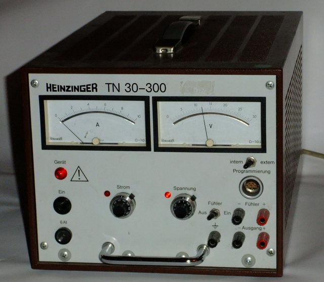 Heinzinger 30V10A 1