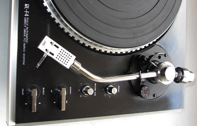 JVC QL F4 5